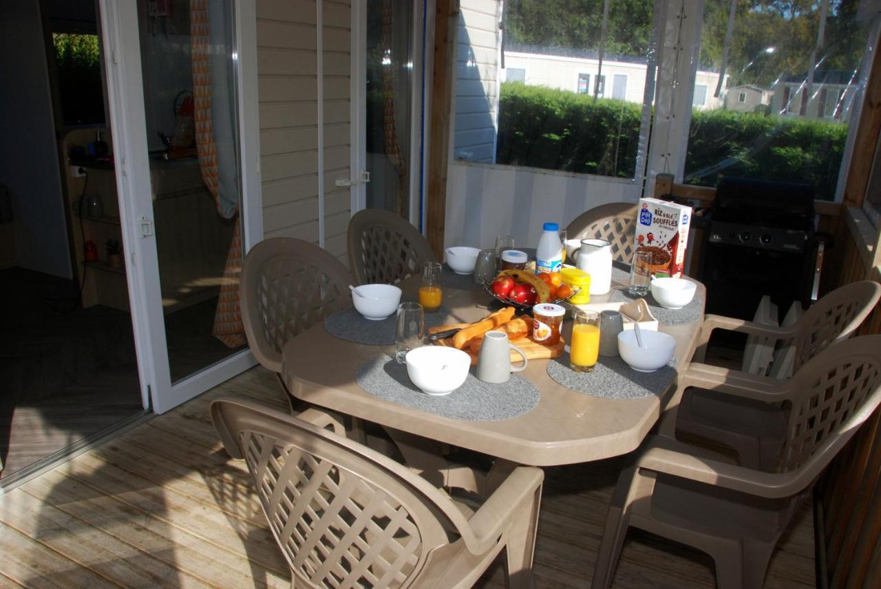 Mobilhome 2Ch Climatise-Terrasse Fermee-4 Velos-Camping 4 Etoiles Les Charmettes Les Mathes Ngoại thất bức ảnh