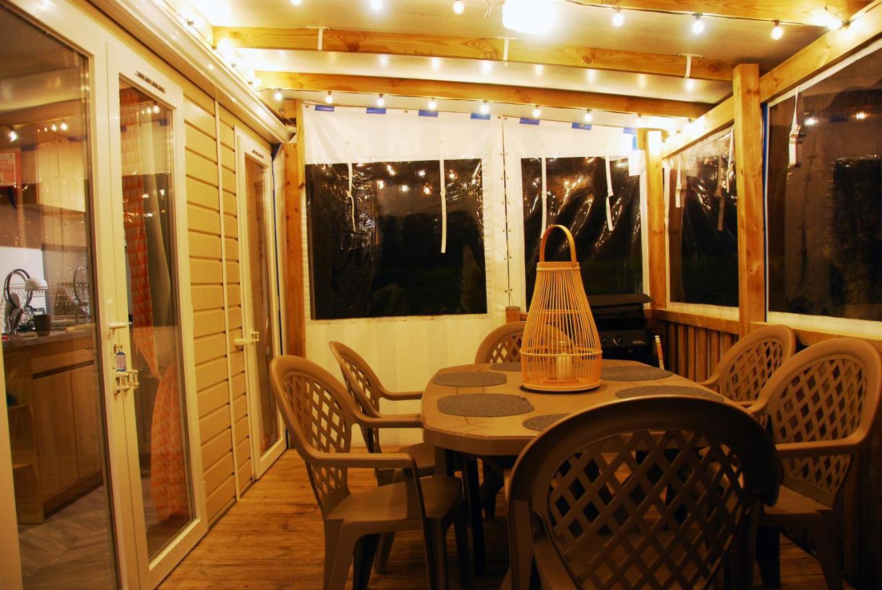 Mobilhome 2Ch Climatise-Terrasse Fermee-4 Velos-Camping 4 Etoiles Les Charmettes Les Mathes Ngoại thất bức ảnh