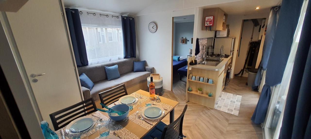 Mobilhome 2Ch Climatise-Terrasse Fermee-4 Velos-Camping 4 Etoiles Les Charmettes Les Mathes Ngoại thất bức ảnh