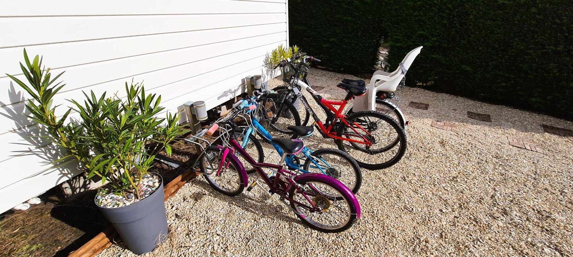 Mobilhome 2Ch Climatise-Terrasse Fermee-4 Velos-Camping 4 Etoiles Les Charmettes Les Mathes Ngoại thất bức ảnh